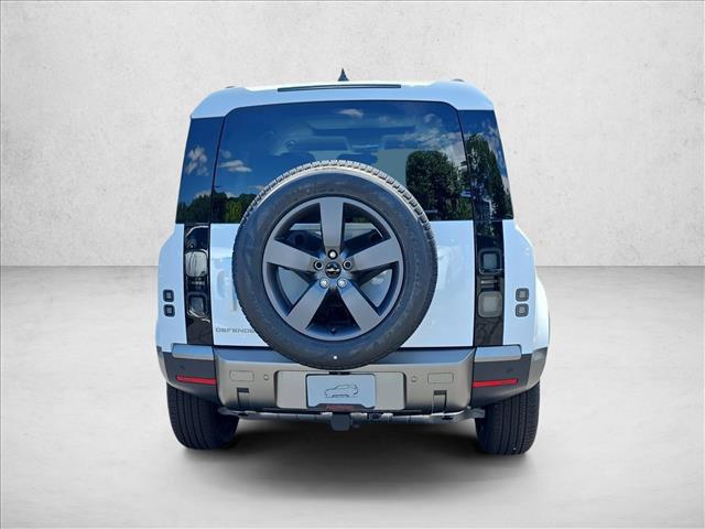 صورة 6 لـ 2026 LAND Rover DEFENDER P300 S