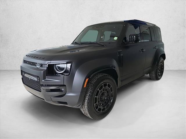 New 2026 Land Rover Defender P635 OCTA Black