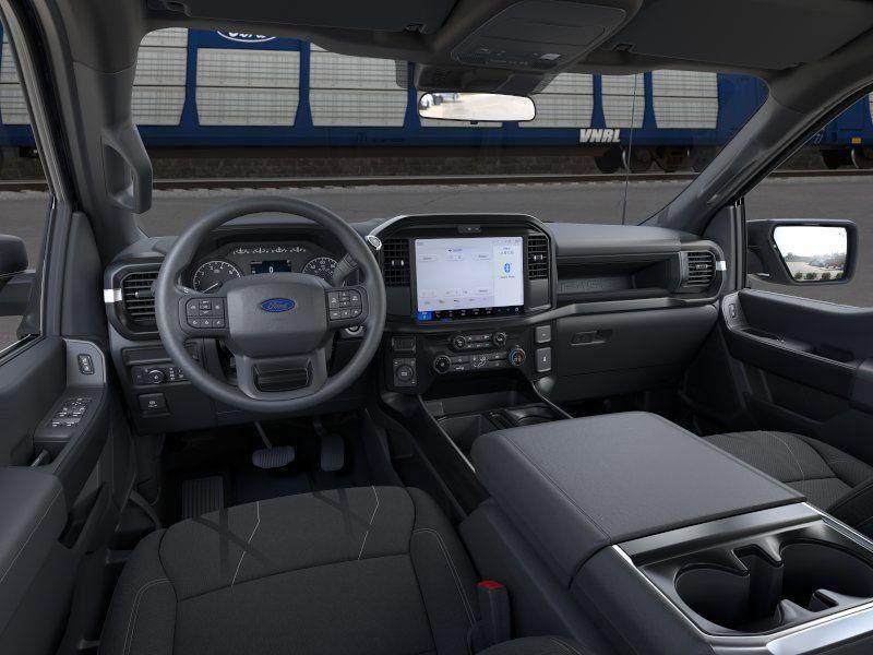 صورة 10 لـ 2026 FORD F-150 STX