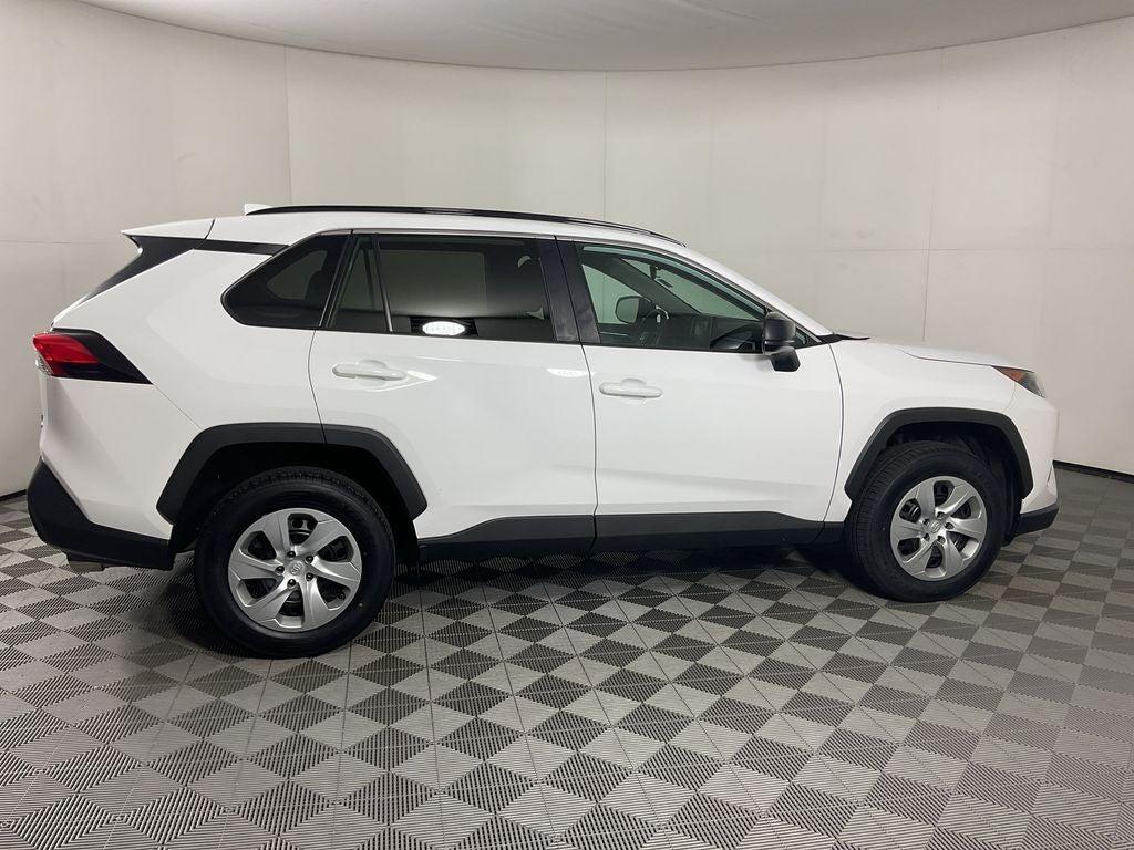 TOYOTA RAV4 - 8