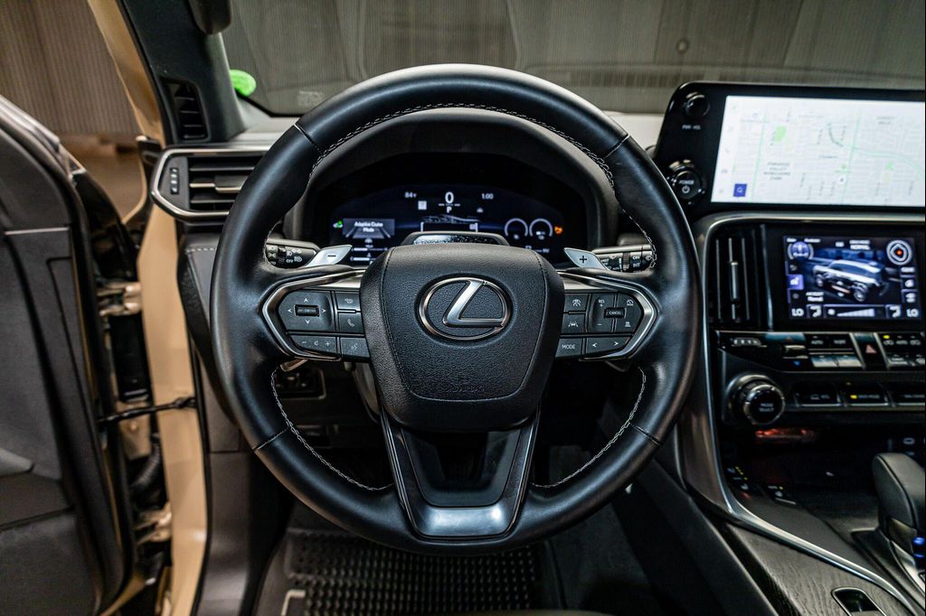 2025 Lexus LX 700H OVERTRAIL 缩略图 14
