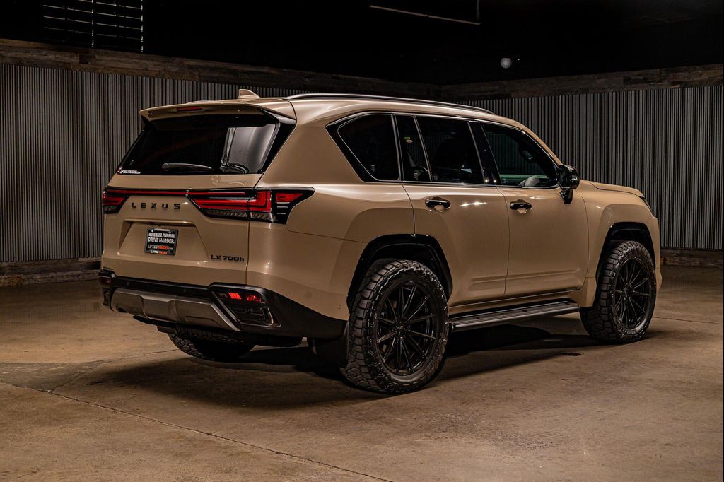 2025 Lexus LX 700H OVERTRAIL — фото 9