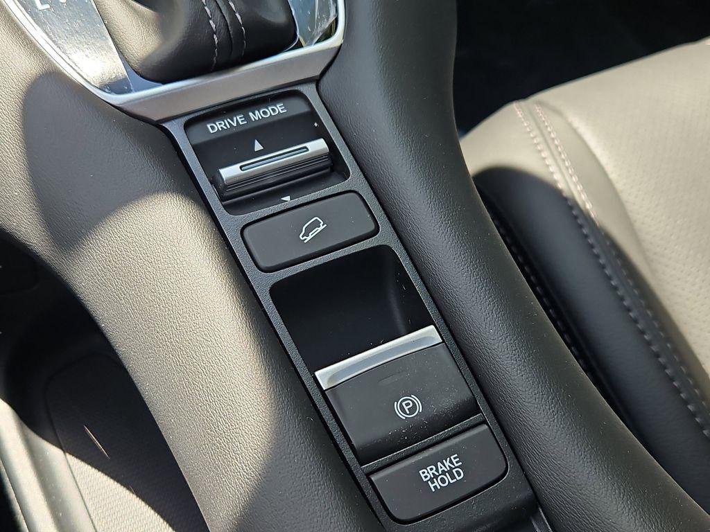 صورة مصغرة 15 لـ 2027 Honda HR-V EX-L