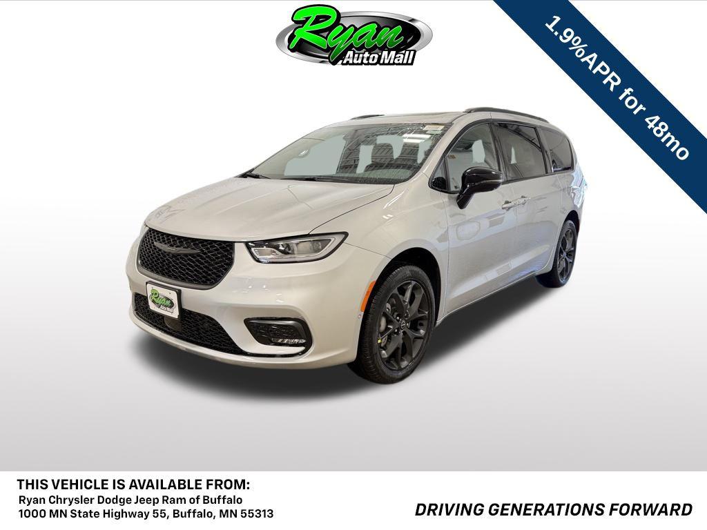 New 2026 Chrysler Pacifica Limited