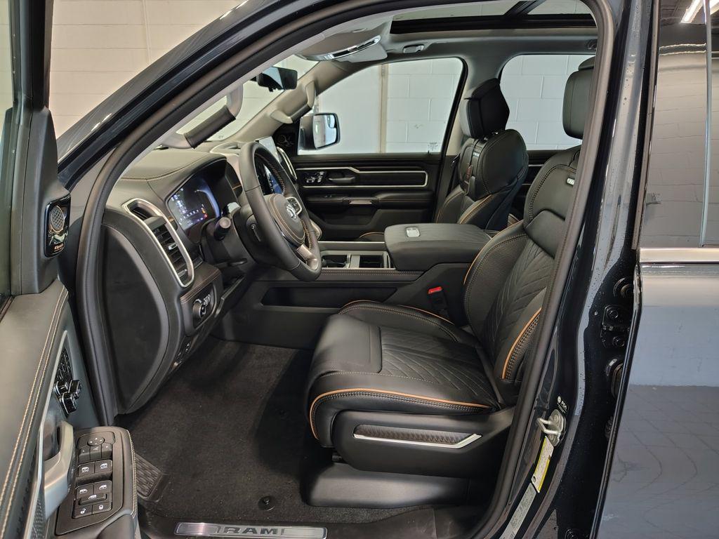 صورة مصغرة 13 لـ 2026 RAM 1500 ST