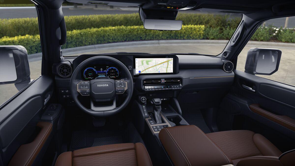 TOYOTA LAND CRUISER - 1