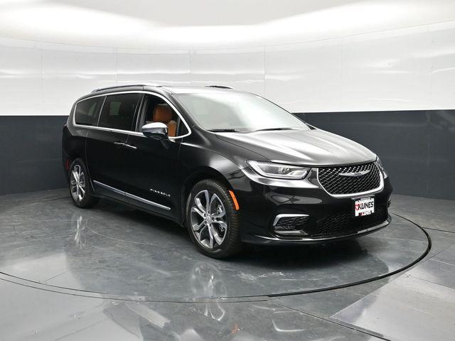 New 2026 Chrysler Pacifica L
