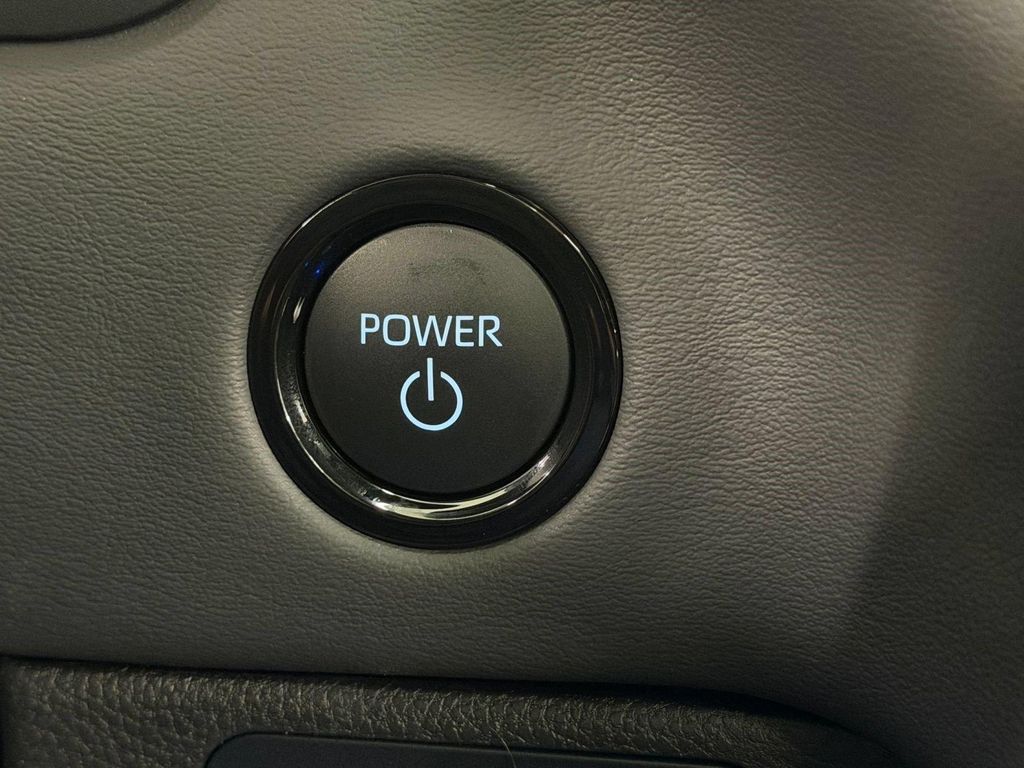 2026 Toyota TUNDRA HYBRID PLATINUM 缩略图 15