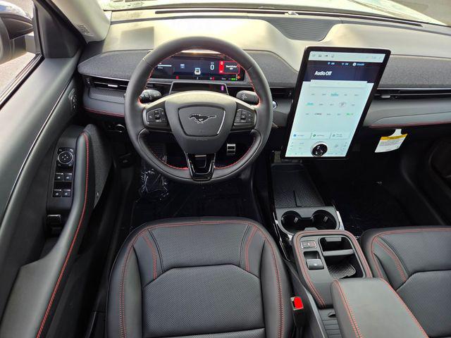 صورة 8 لـ 2026 FORD MUSTANG MACH-E PREMIUM