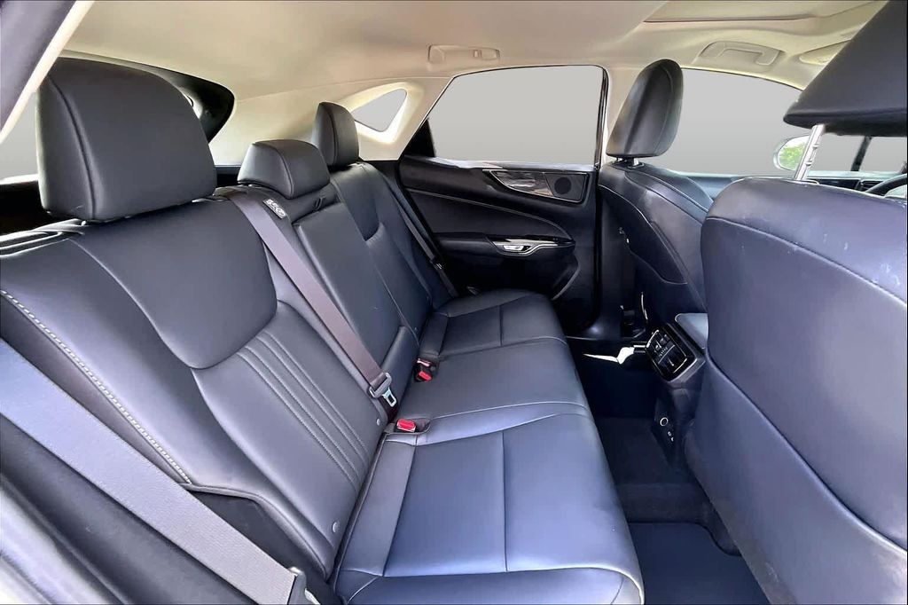 صورة مصغرة 20 لـ 2024 Lexus NX 250 PREMIUM