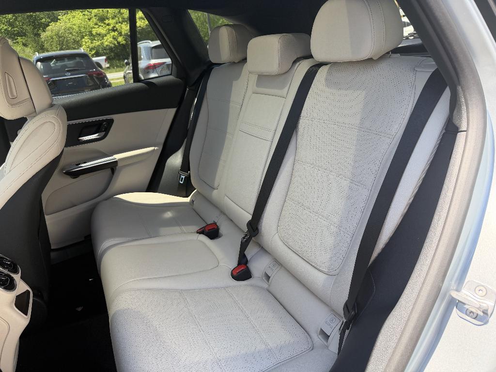 صورة 9 لـ 2026 Mercedes-BENZ GLC