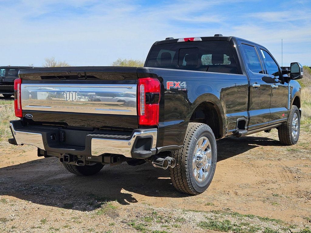 2026 FORD F-350 KING RANCH — фото 5