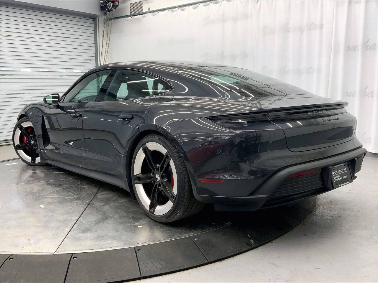 2025 Porsche TAYCAN 照片 3