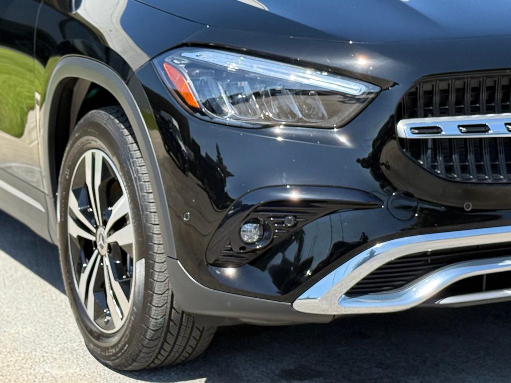 MERCEDES-BENZ GLA - 9