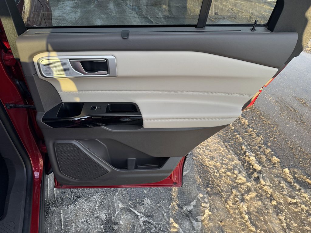 صورة مصغرة 35 لـ 2023 FORD EXPLORER PLATINUM