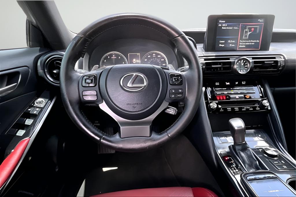 صورة 8 لـ 2024 Lexus IS 300 BASE