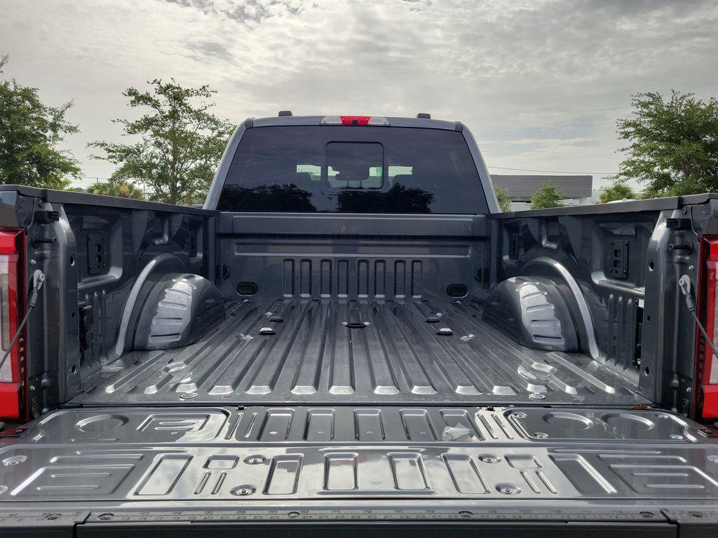 صورة 7 لـ 2026 FORD F-250 PLATINUM