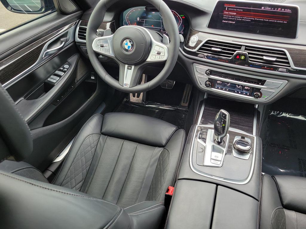 صورة 10 لـ 2020 BMW 750 I XDRIVE