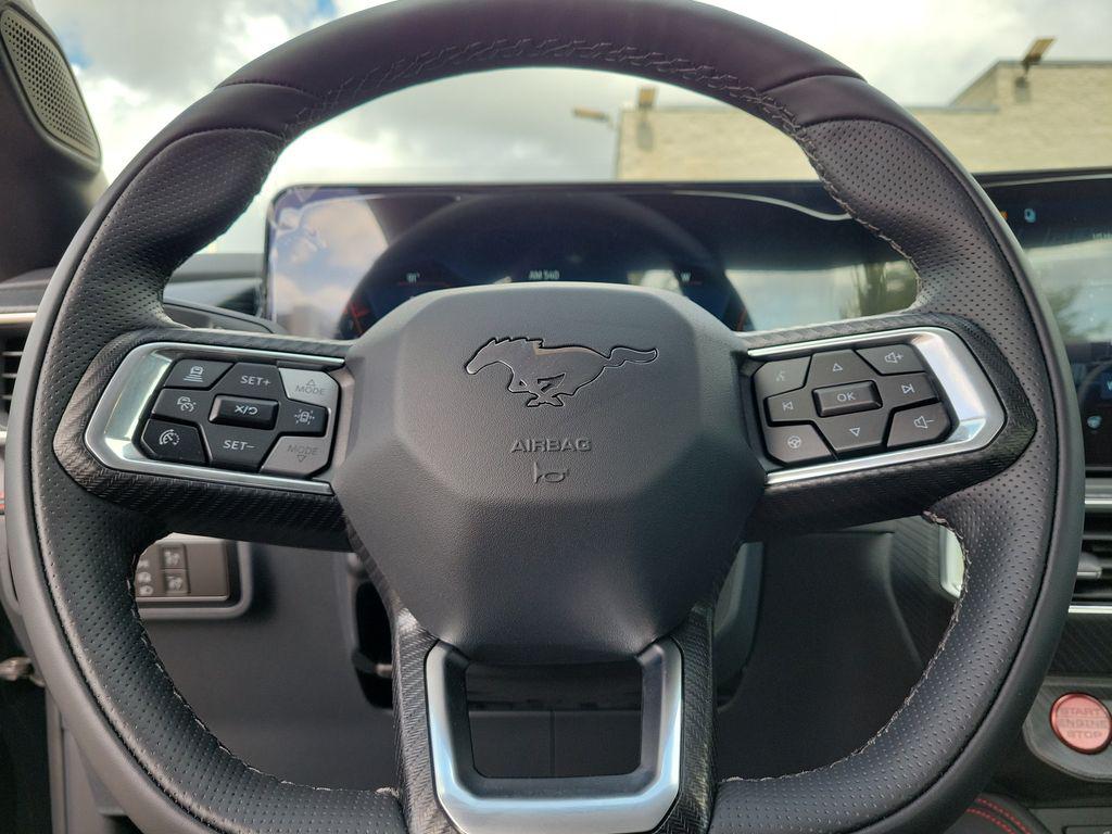 صورة مصغرة 11 لـ 2026 FORD MUSTANG GT PREMIUM