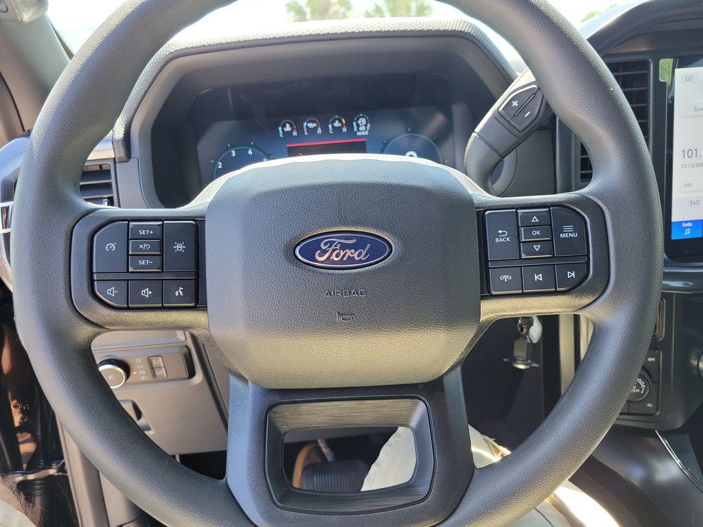 صورة مصغرة 18 لـ 2026 FORD F-150 STX