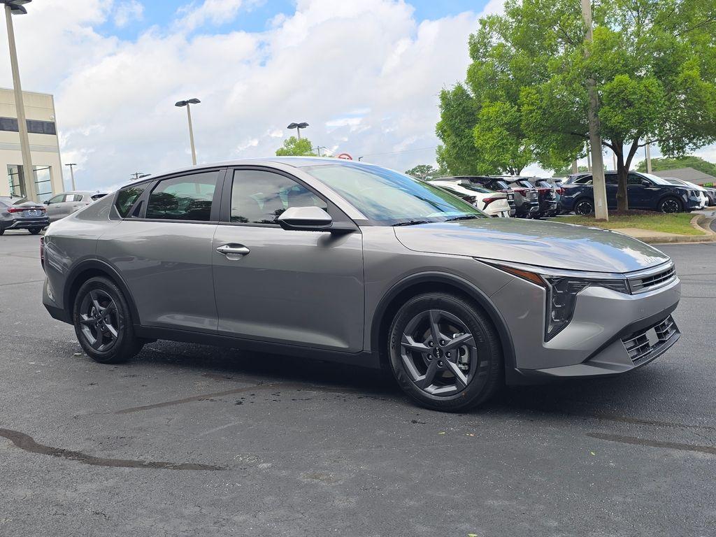 New 2026 Kia K4 LX