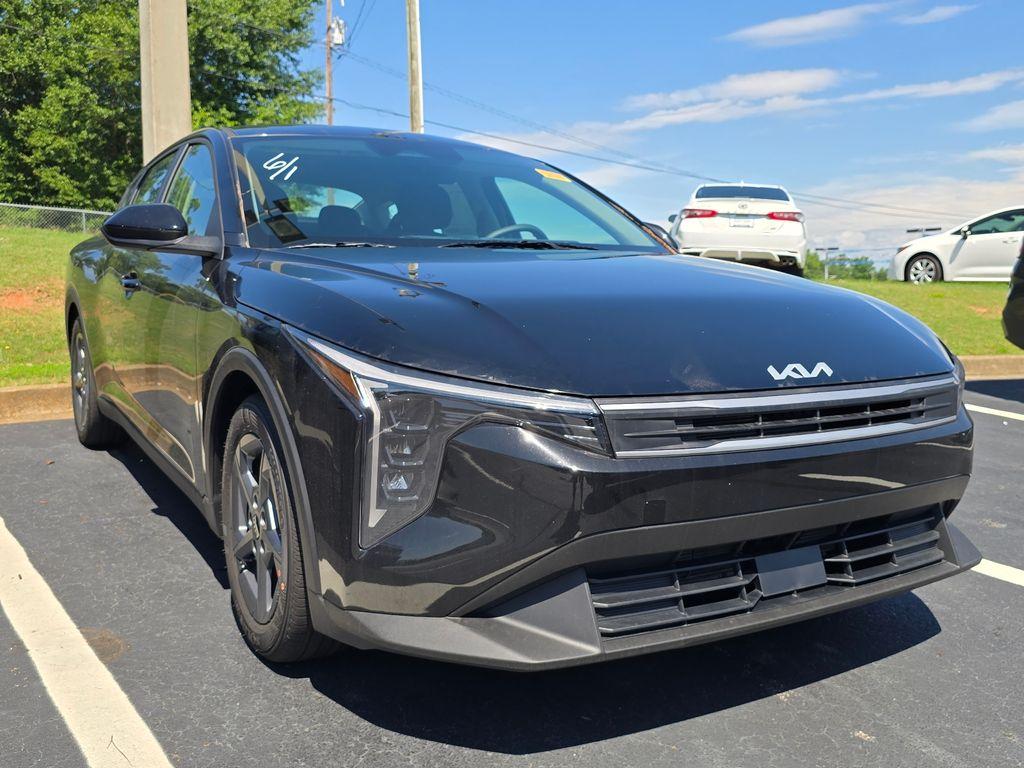 New 2026 Kia K4 LX