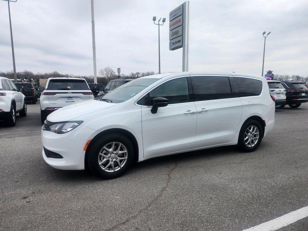 New 2026 Chrysler Voyager LX