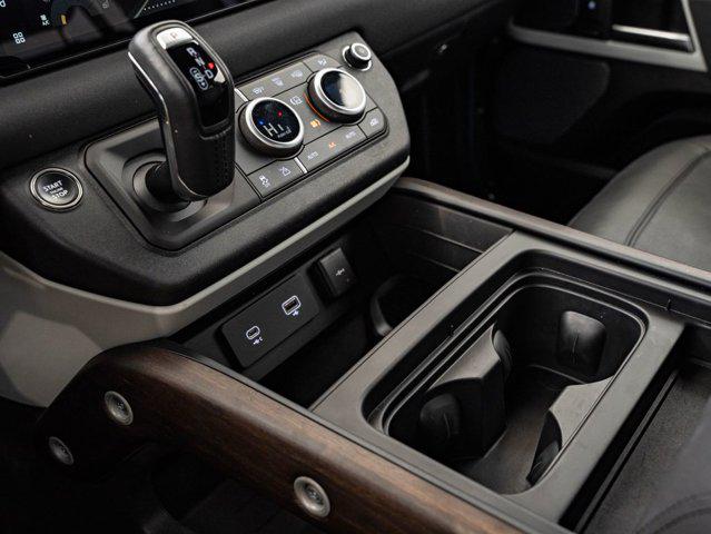 صورة مصغرة 38 لـ 2023 LAND Rover DEFENDER 90 S