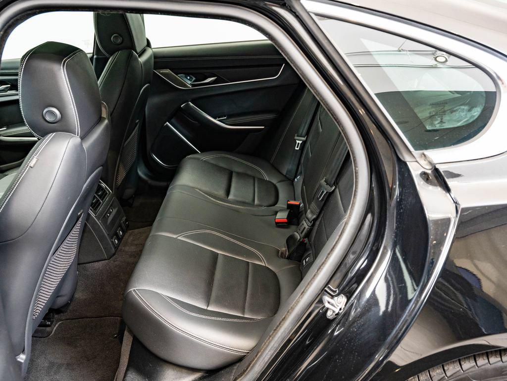 صورة مصغرة 41 لـ 2024 Jaguar XF R-DYNAMIC SE P250 AWD AUTOMATIC