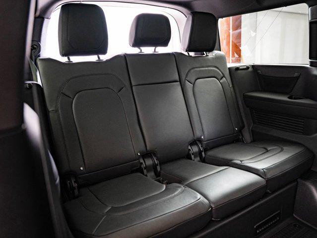 صورة 46 لـ 2024 LAND Rover DEFENDER 130 P400 S