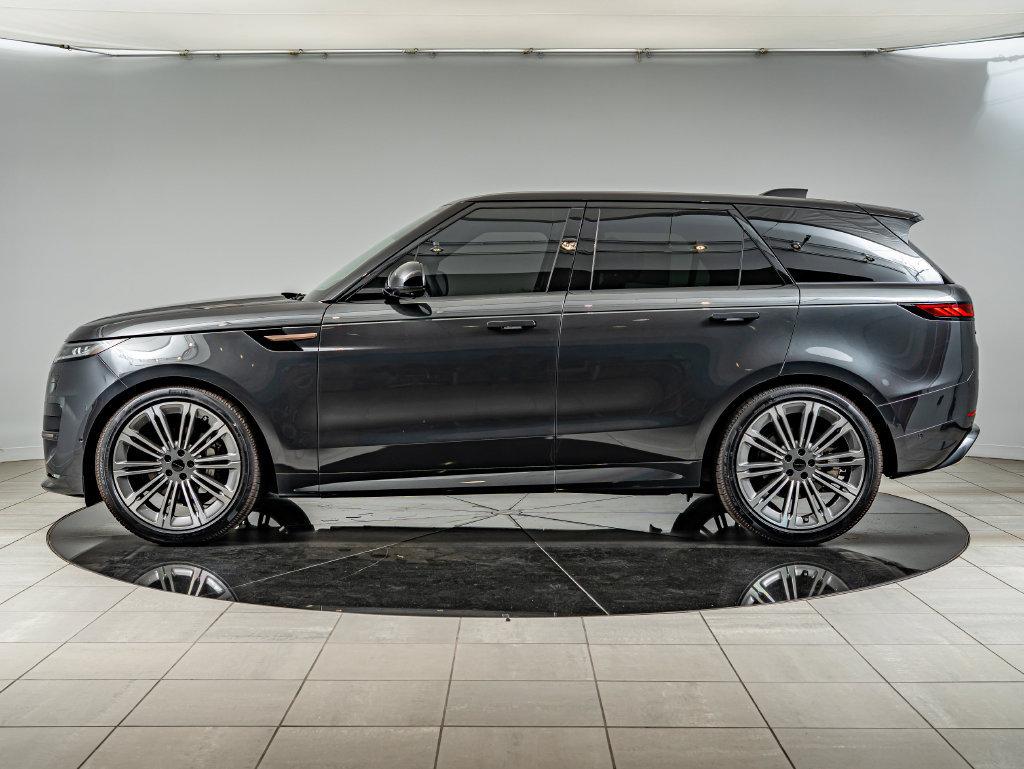 2026 LAND Rover RANGE ROVER SPORT SE photo 8