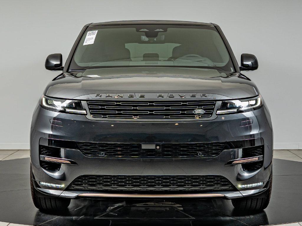 2026 LAND Rover RANGE ROVER SPORT SE photo 2