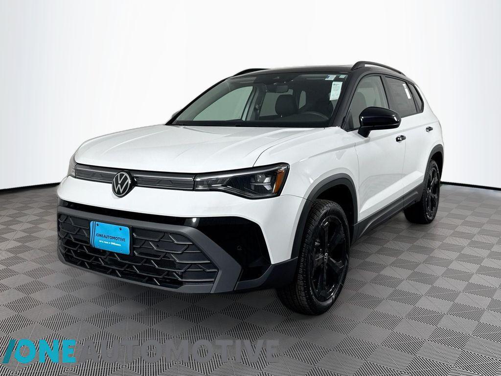 New 2026 Volkswagen Taos SE Black