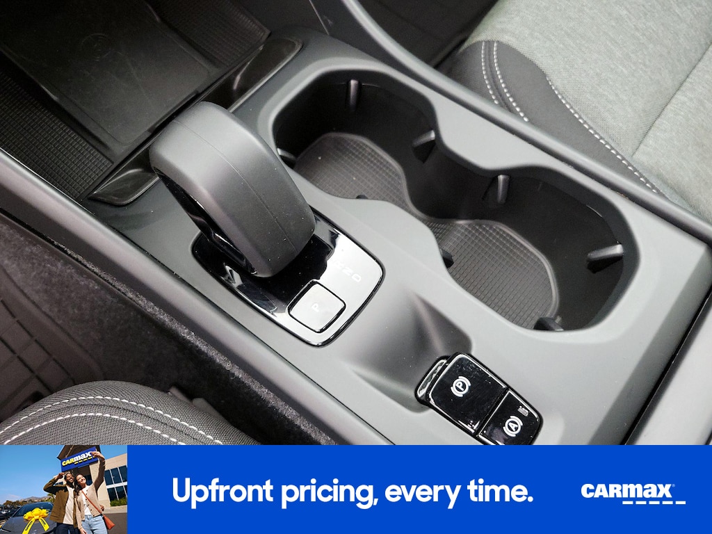 صورة مصغرة 21 لـ 2025 Volvo XC40 B5 CORE BRIGHT THEME