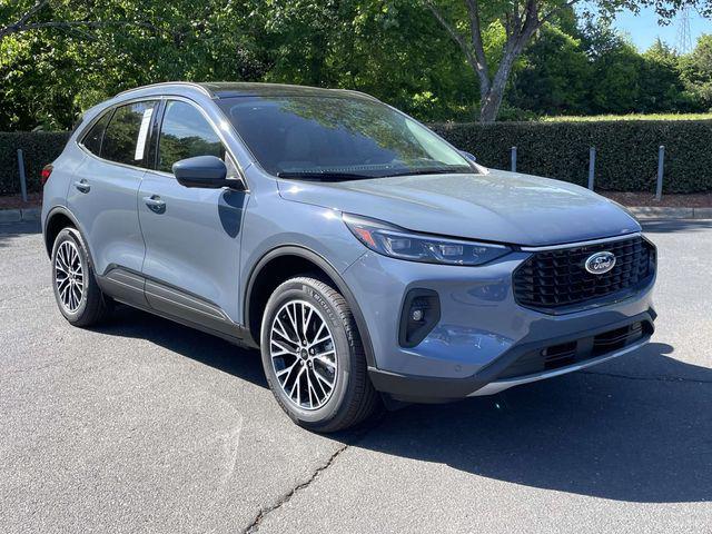 New 2025 Ford Escape PHEV SE