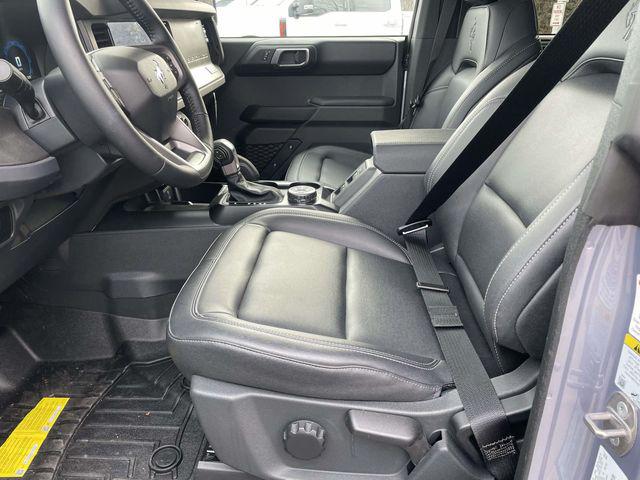 FORD BRONCO - 10
