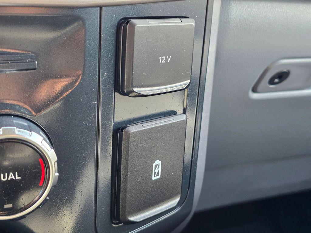 صورة مصغرة 27 لـ 2025 FORD F-150 XLT