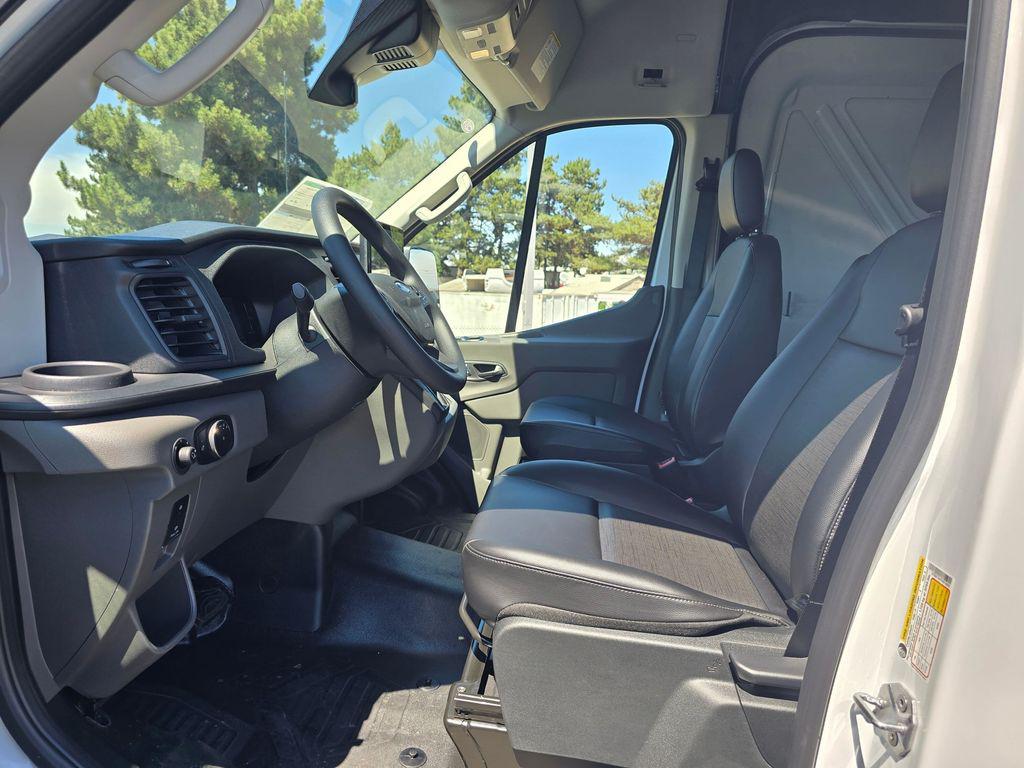 صورة مصغرة 11 لـ 2026 FORD TRANSIT-250 BASE