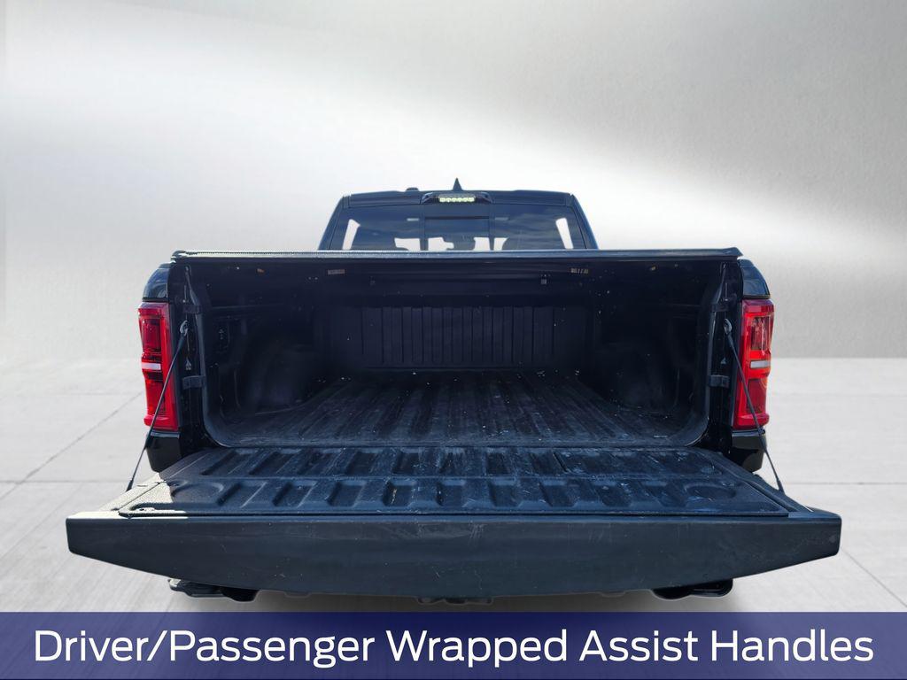 صورة مصغرة 32 لـ 2025 RAM 1500 RHO