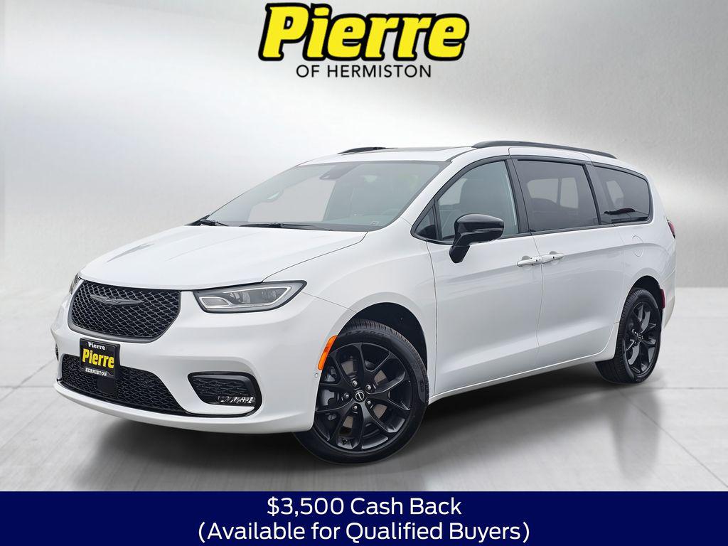 New 2026 Chrysler Pacifica Limited