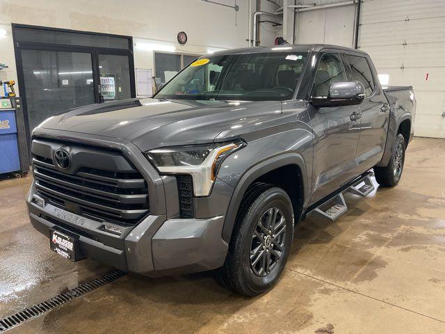 TOYOTA TUNDRA - 3