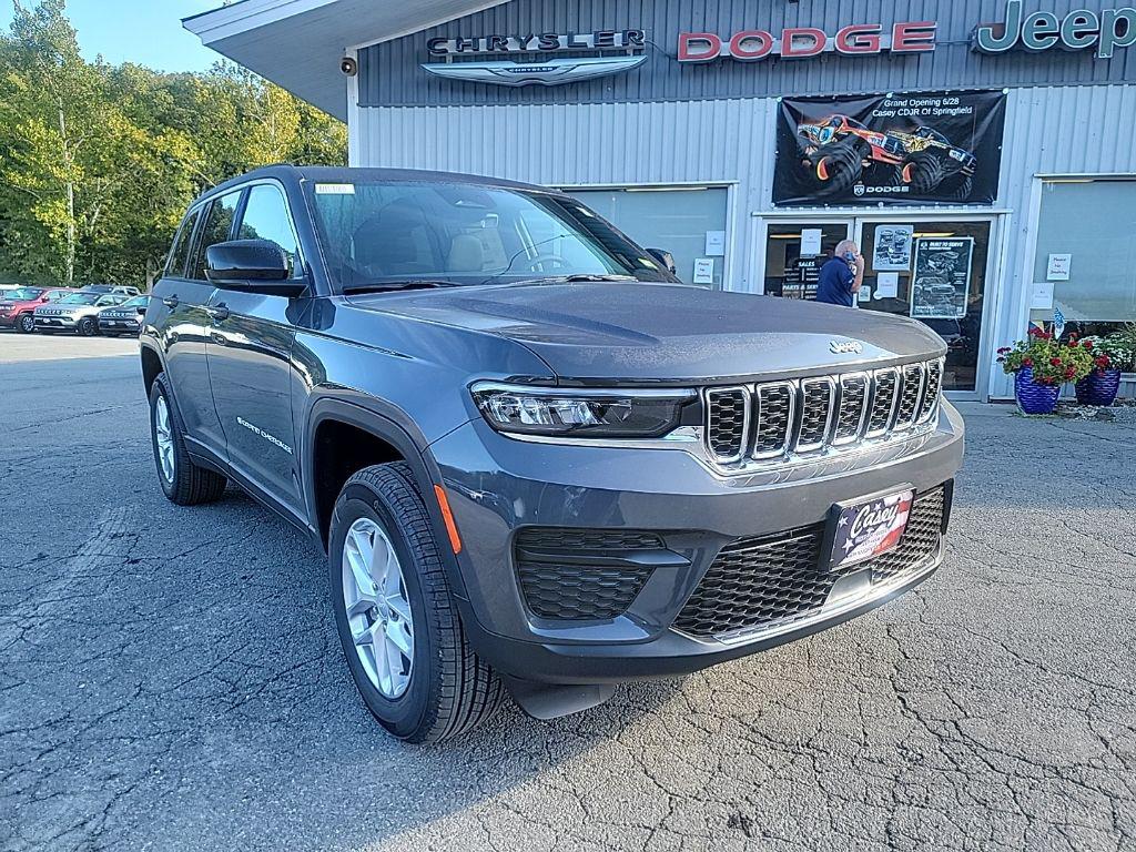 New 2025 Jeep Grand Cherokee Laredo