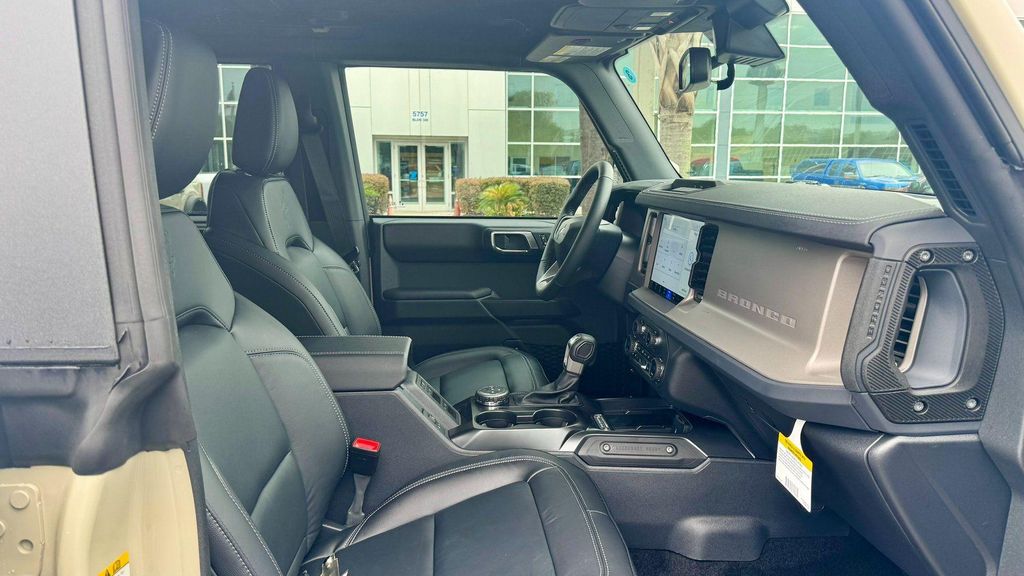FORD BRONCO - 7