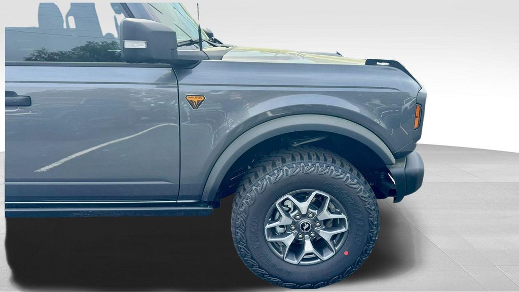 FORD BRONCO - 4