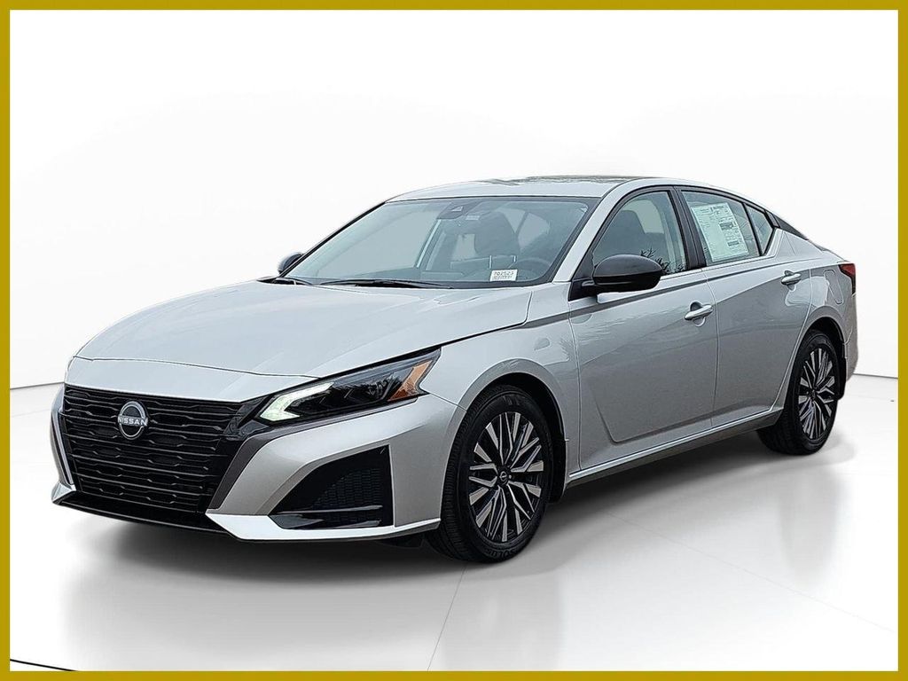 New 2026 Nissan Altima SV FWD