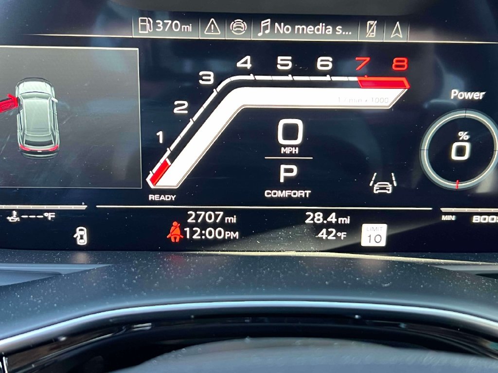 صورة مصغرة 26 لـ 2025 AUDI RS Q8 4.0T
