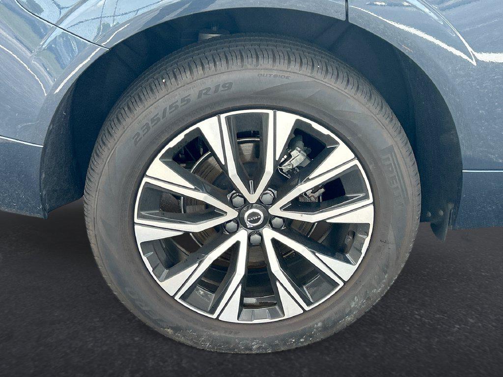2024 Volvo XC60 B5 CORE DARK THEME photo 10