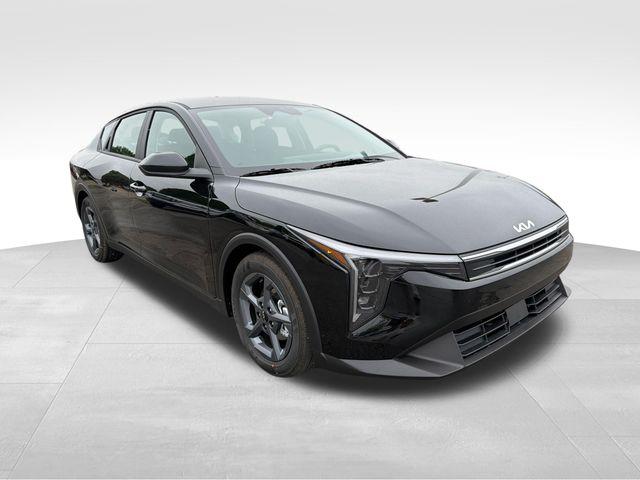 New 2026 Kia K4 LXS