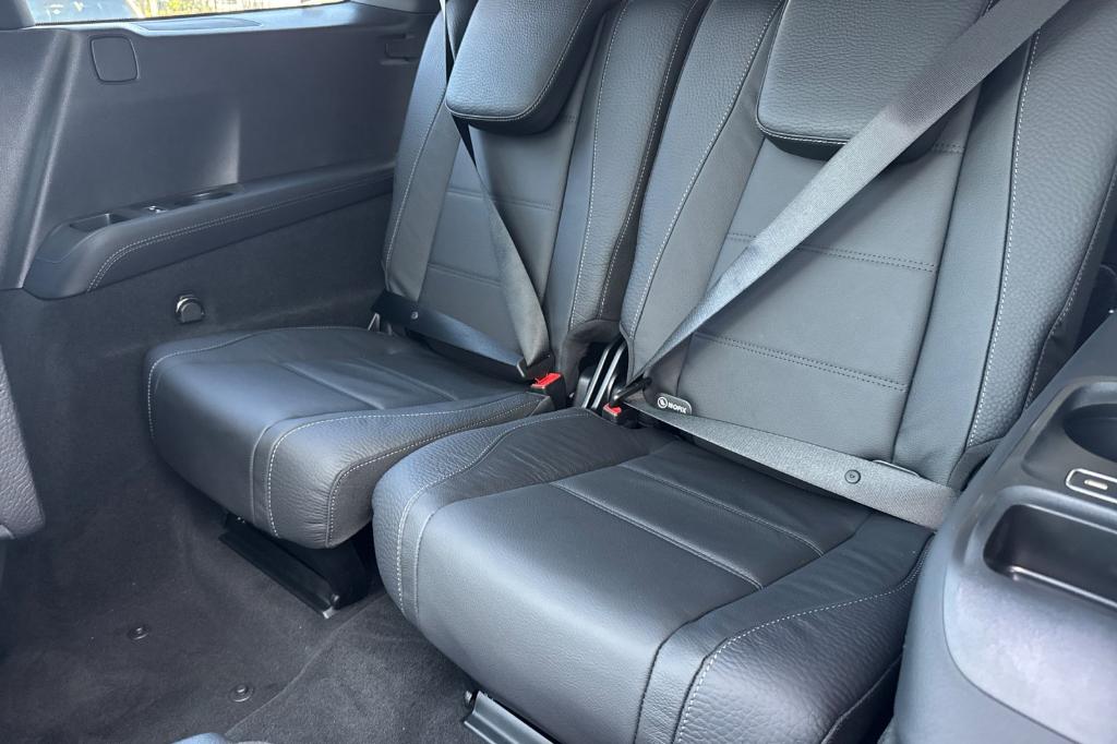 2026 Mercedes-BENZ GLS 缩略图 12