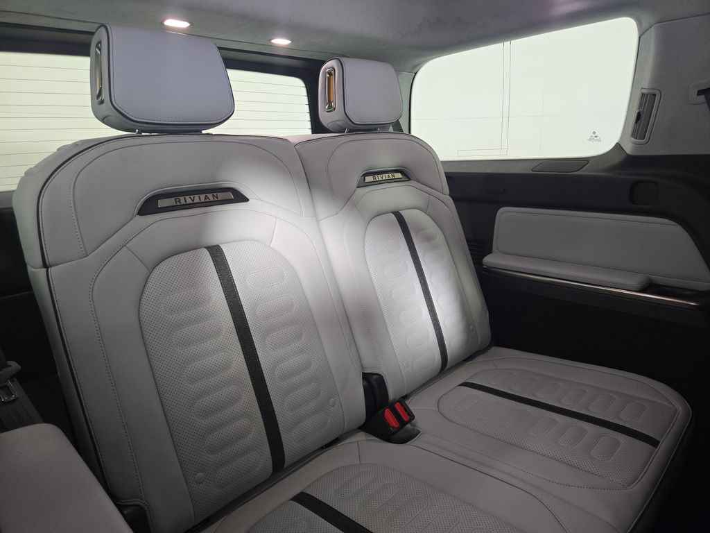 2024 Rivian R1S ADVENTURE PACKAGE — миниатюра 25